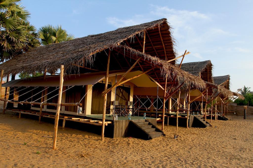 The Beach Camp Yala Hotel Kirinda  Kamer foto