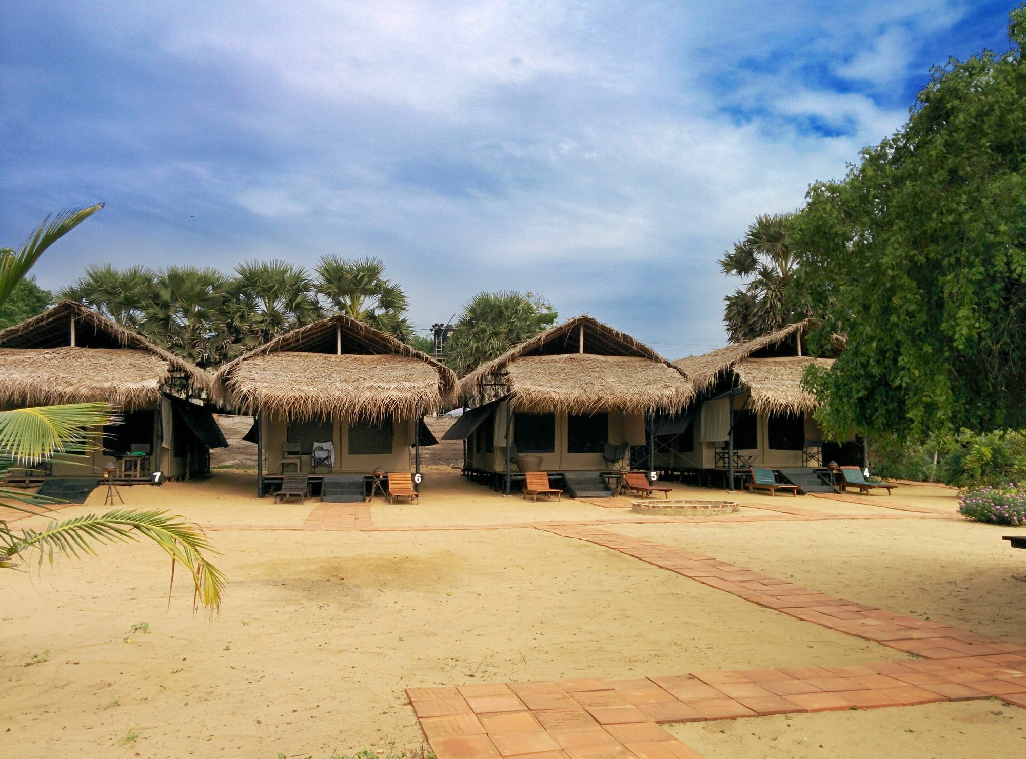 The Beach Camp Yala Hotel Kirinda  Buitenkant foto